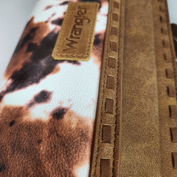 Wrangler Tan and White Shoulder Bag - Picture 5 of 8